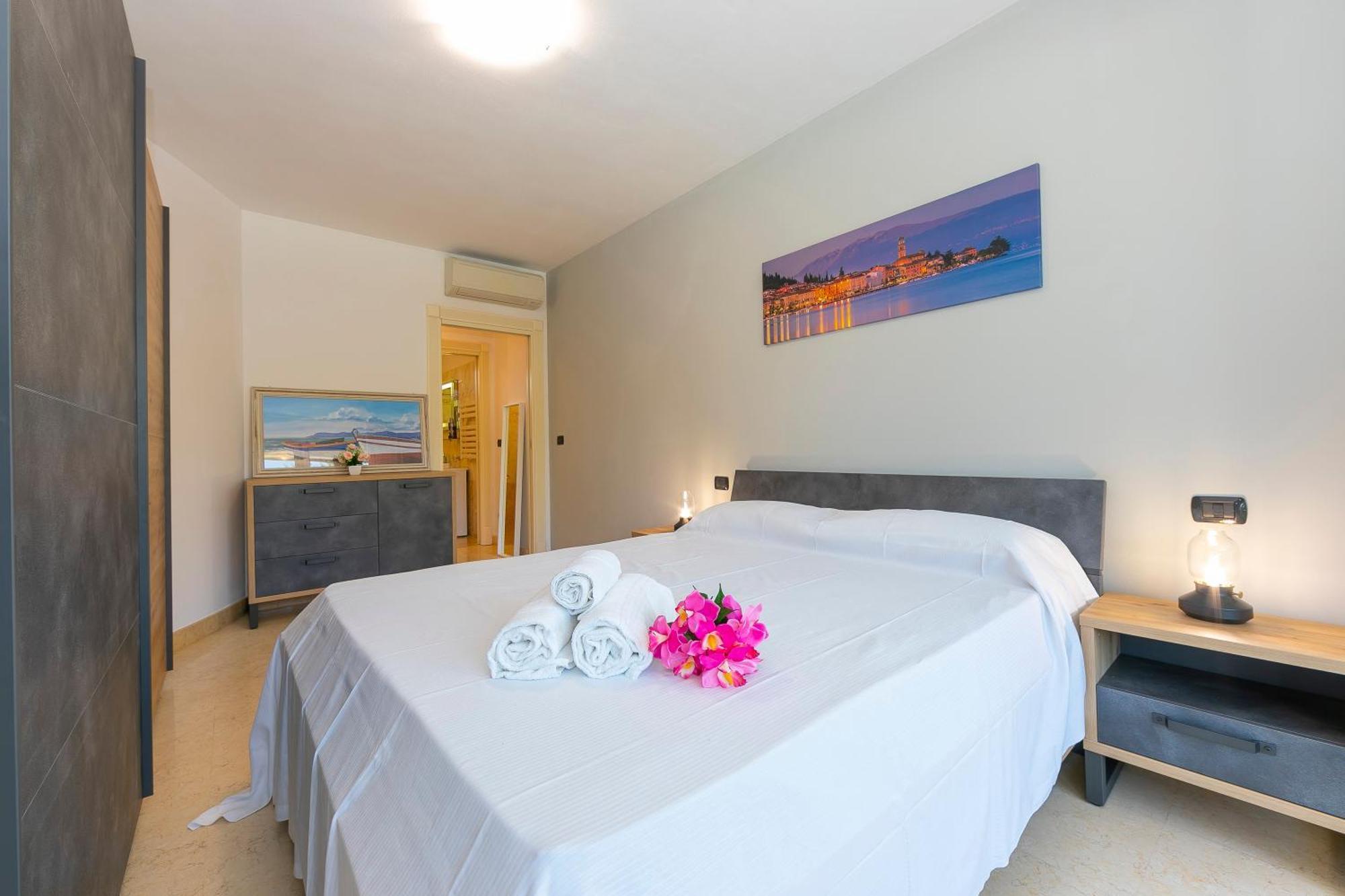 Rivoltella Apt With Pool 600M From Lake - Happy Rentals 代森扎诺-德尔加达 外观 照片